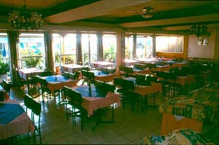 Filoxenia Hotel Атина Екстериор снимка