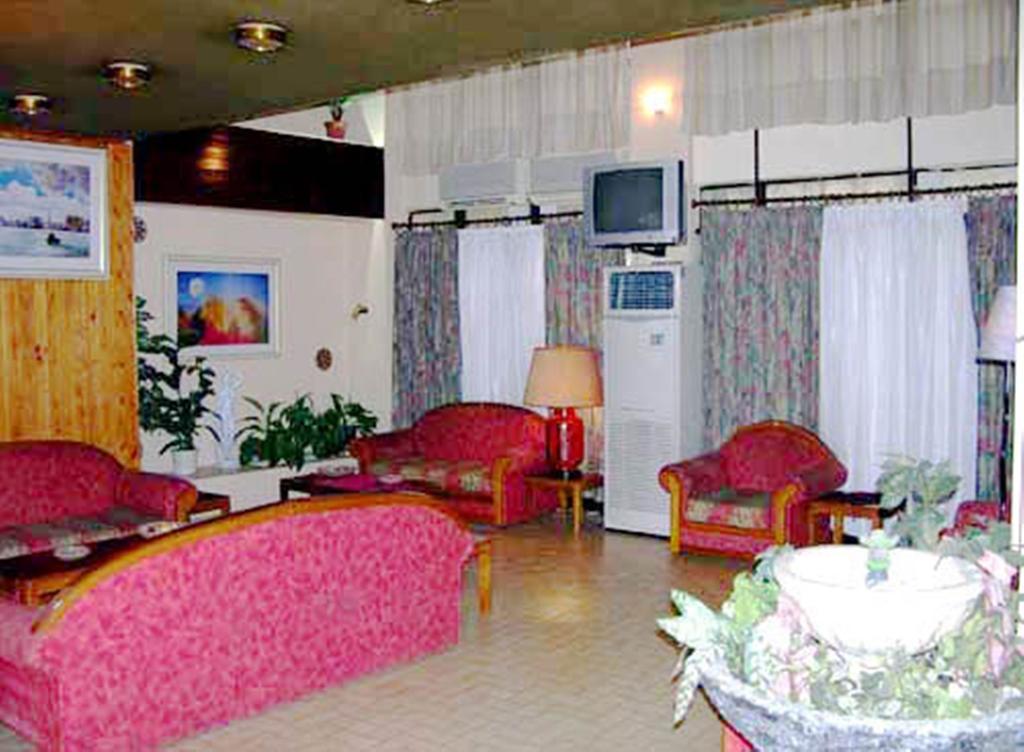 Filoxenia Hotel Атина Екстериор снимка