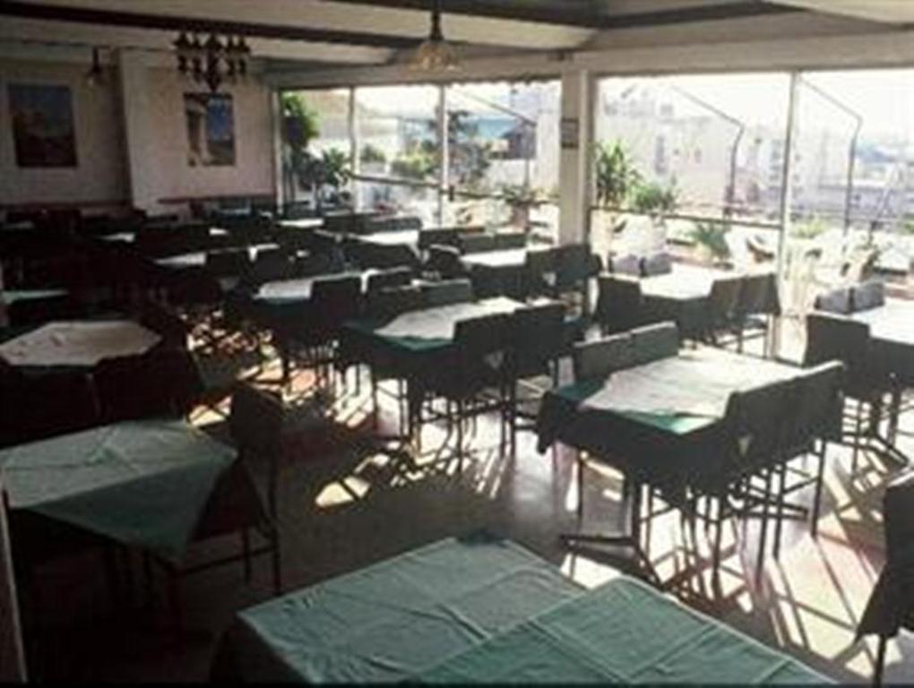 Filoxenia Hotel Атина Екстериор снимка